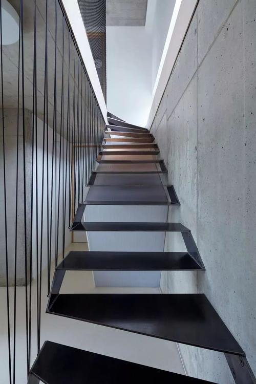 金旗舰来教你:快来看看楼梯扶手的7种惊艳设计!